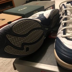 Wilson Mens Tennis Shoes